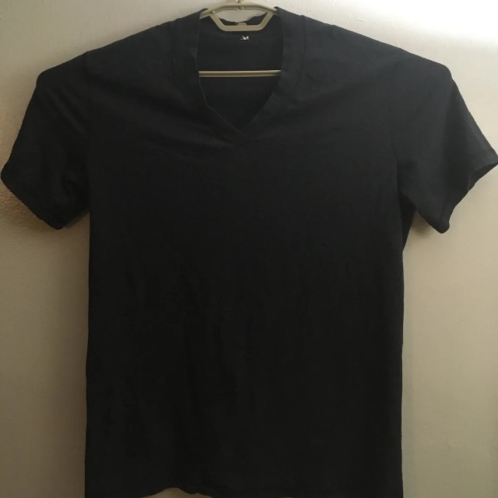 Lululemon Men’s V Neck Black Workout Shirt No Size Tag See Description